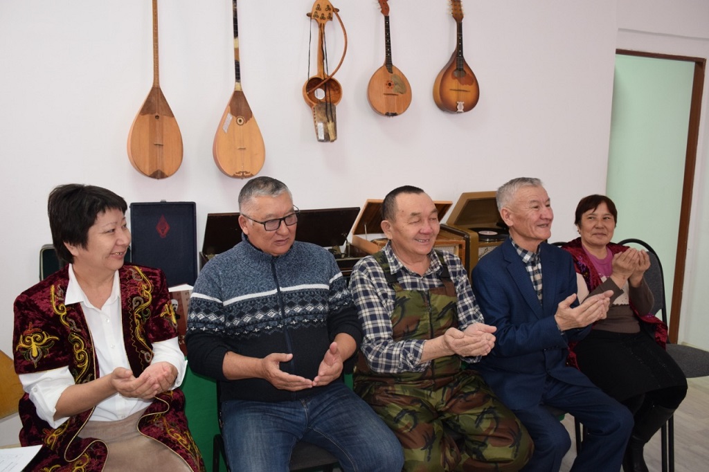 «Батаменен ел көгерер, жаңбырмен жер көгерер» тақырыбында сайыс